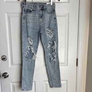 NEW NWT AMERICAN EAGLE MOM JEANS Blown out blue size 00 Standard distressed